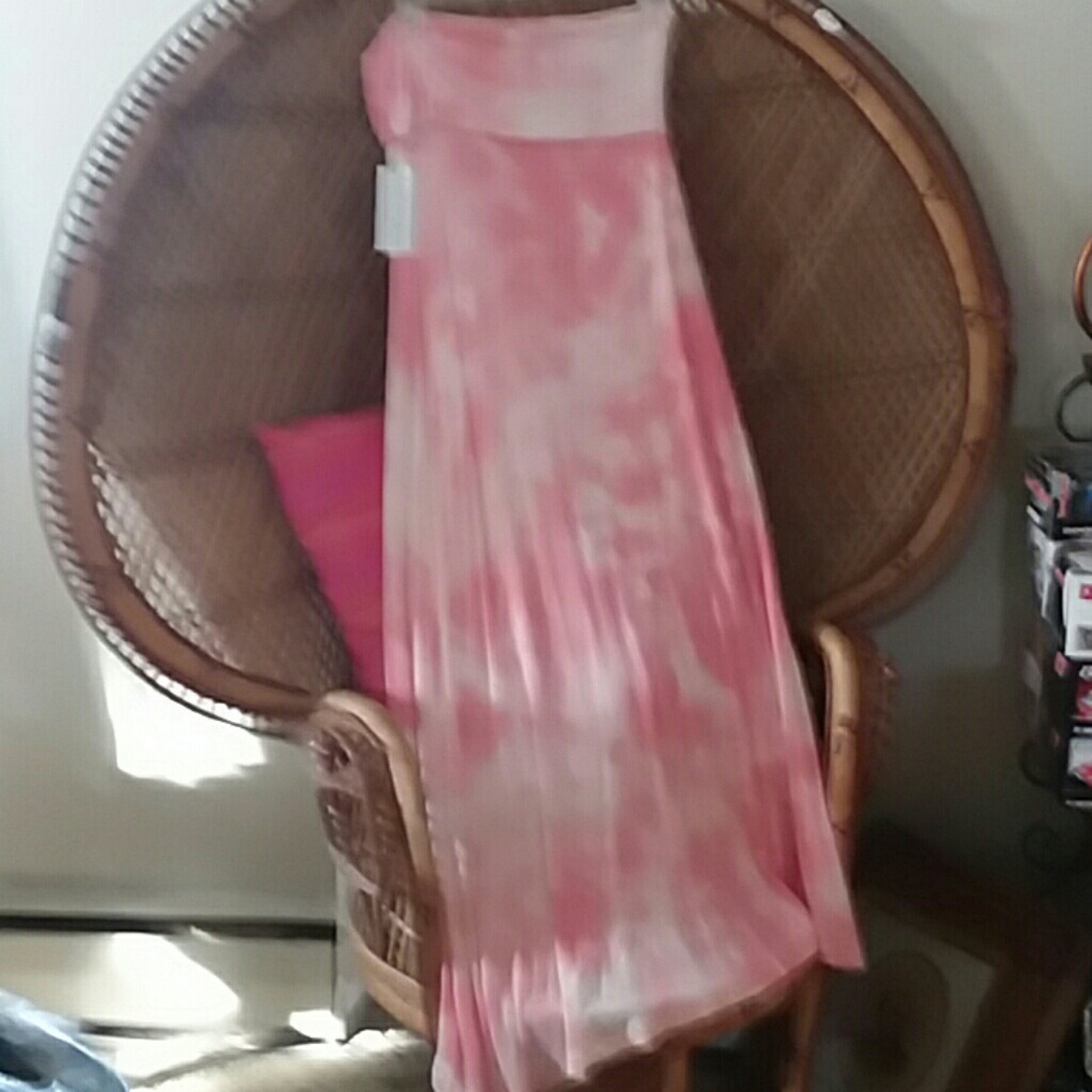 VICTORIA BY ELIZABETH SKIRT